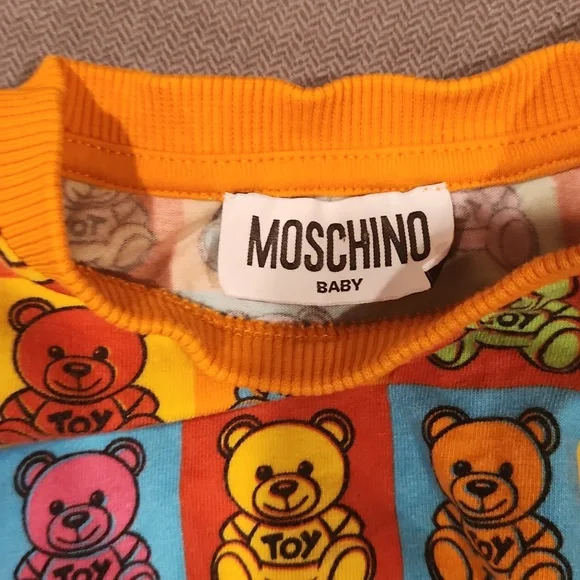 Moschino - Picture 2 of 3